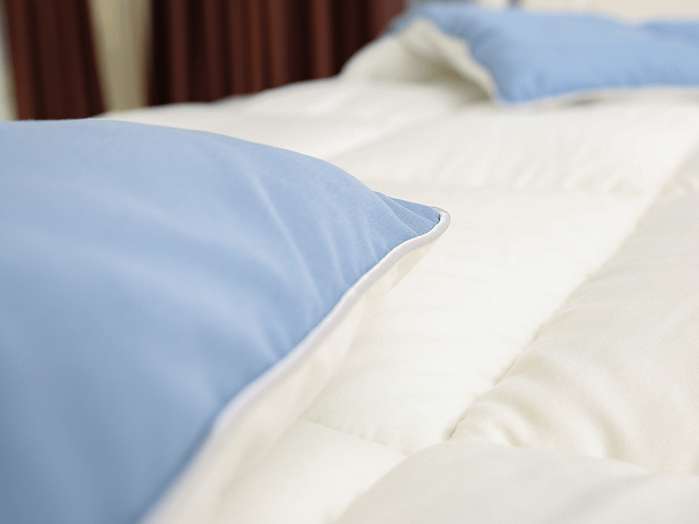 Dual na kulay ng polyester quilt